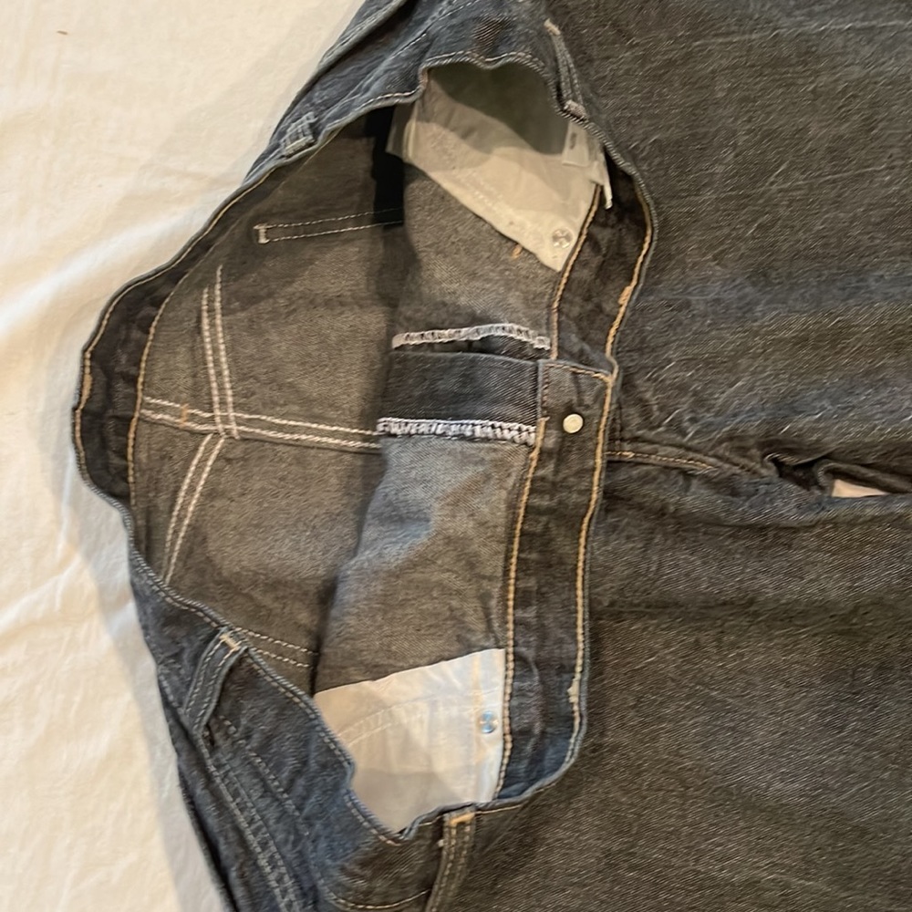 Shorts - Picture 3 of 5